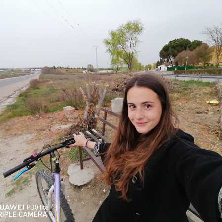 "El autobús me dejó tirada a 10 kilómetros de mi casa en plena noche. Es una vergüenza"