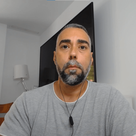 Rubén Sánchez, portavoz de FACUA: "Hay que cuidar la salud por encima de la falsa libertad. Hay mucho político estúpido"